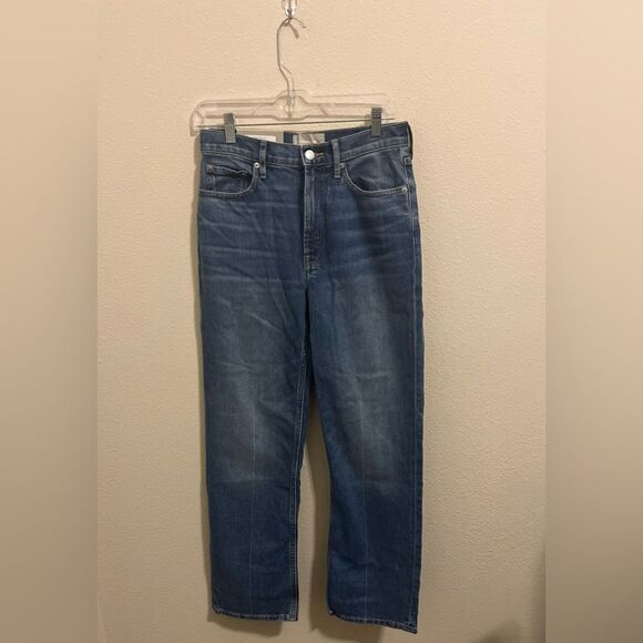 Everlane Denim - Everlane Women's The Cheeky Relaxed Straight Jeans in Classic Blue